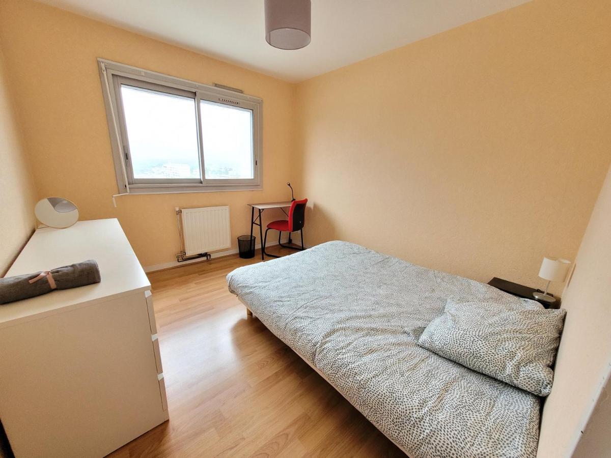 Appartement T5 Avec 4 Lits Doubles Брест Екстериор снимка